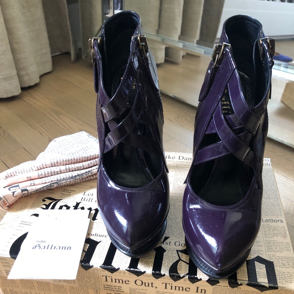 John Galliano leather high heel shoes! Size 37